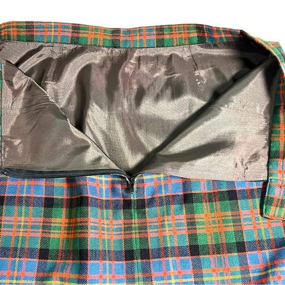 Vintage Handmade Scottish Tartan A-Line Wool Skirt size Small or 4/6 - Picture 2 of 7